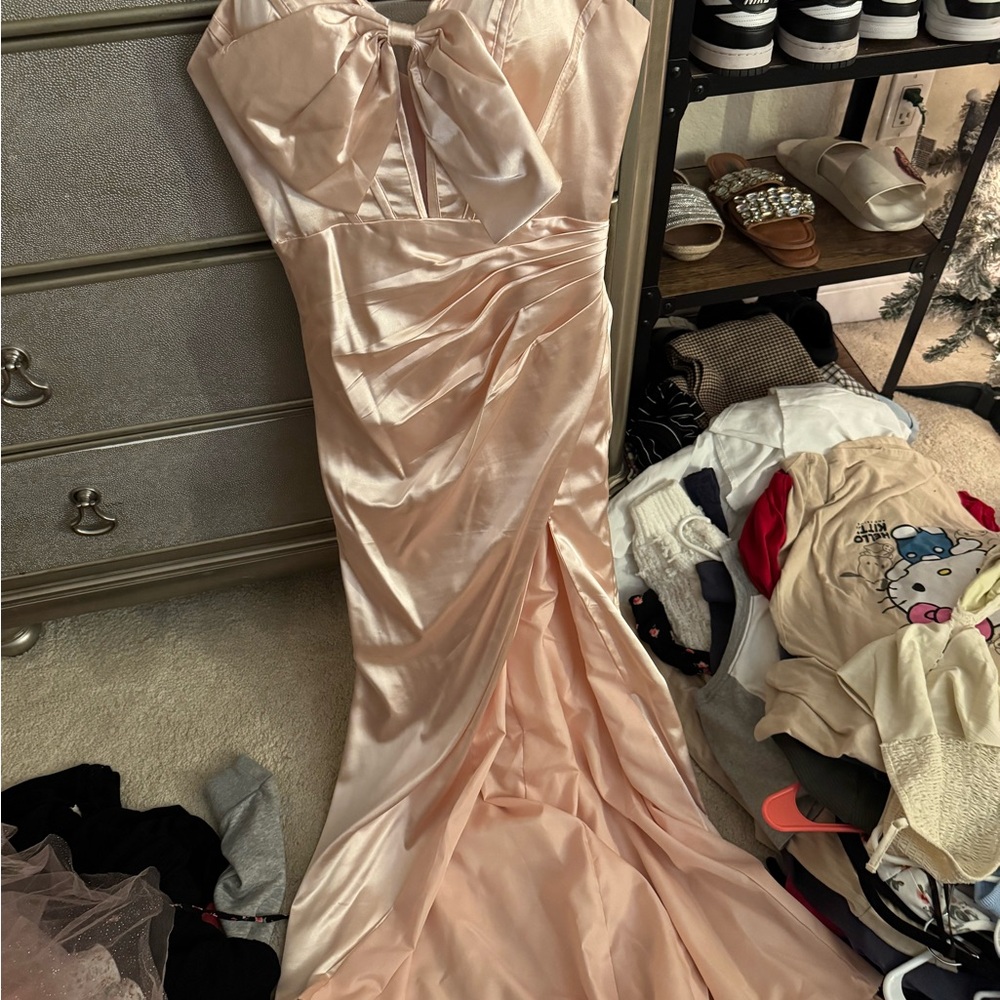 Elegant Satin Evening Gown in Blush Pink